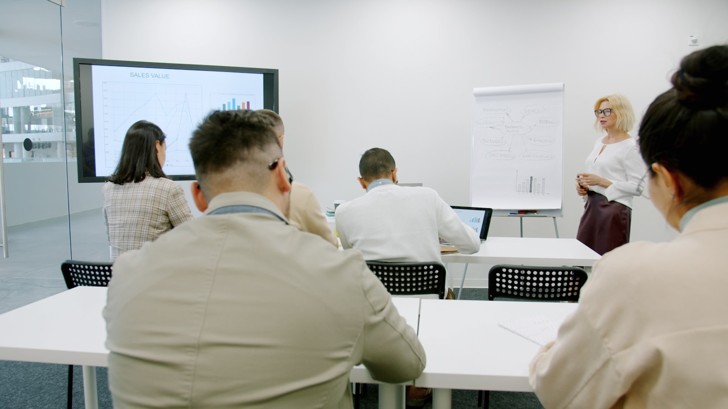 Navigating Complex Markets With Expert Guidance